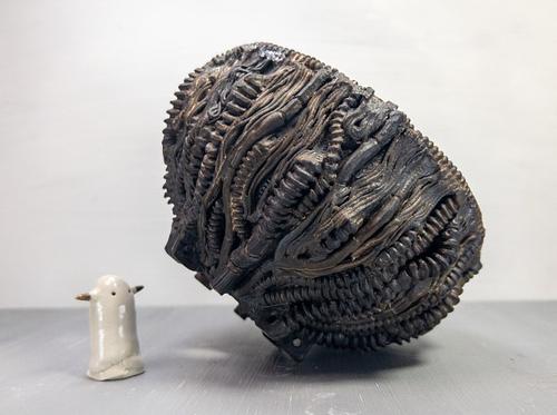 超構造体・平鉢 by 林田ドロロウ | JAPAN HANDMADE Auction