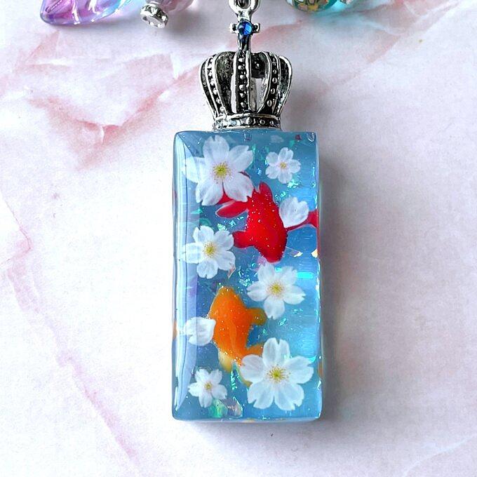 桜と金魚のキーホルダー by SkRd handmadeshop | JAPAN HANDMADE